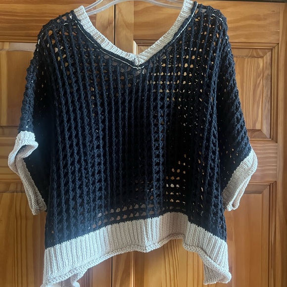 POL Black and White Short Sleeve Top - Picture 2 of 2